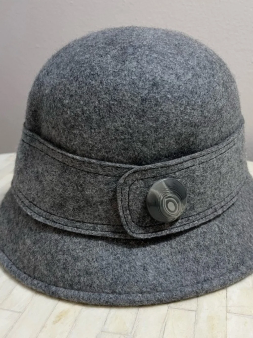 Vintage Womens Gray Wool Cloche Hat with Decorative Button